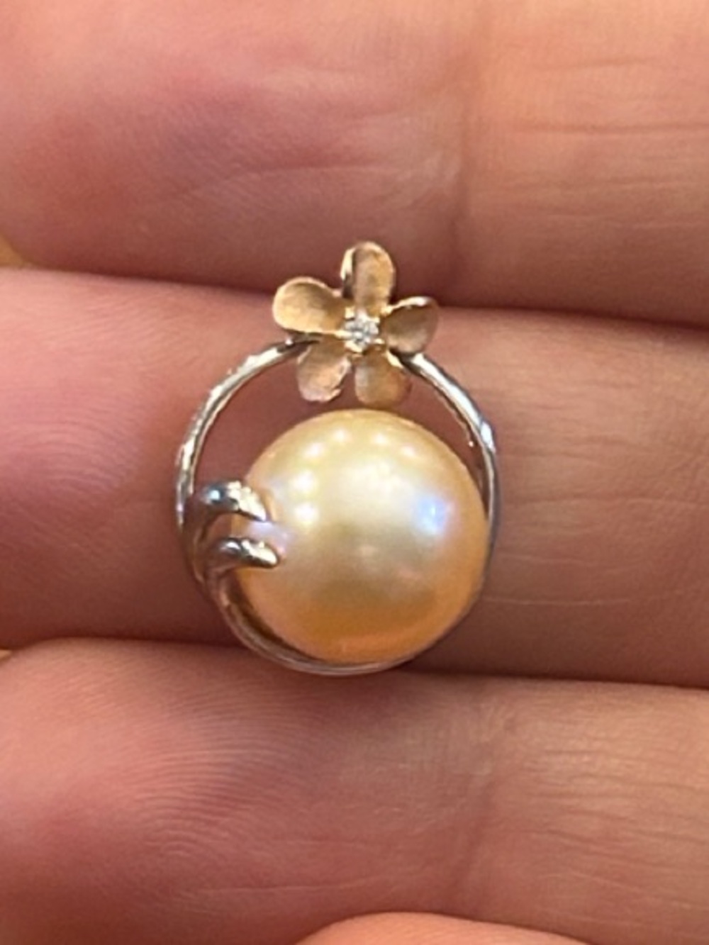 DENNY WONG Freshwater Pearl 18k rose gold flower Pendant and Necklace (14k)